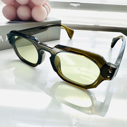 GREEN SQUARE SUNGLASSES